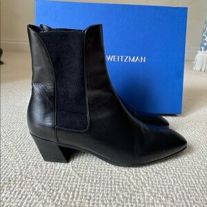 Stuart Weitzman black leather Cleora pull-on booties 10.5 mint condition